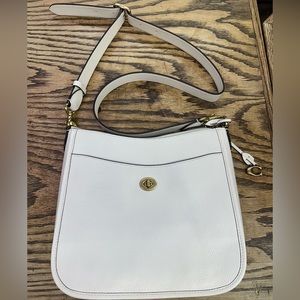 Chaise Crossbody